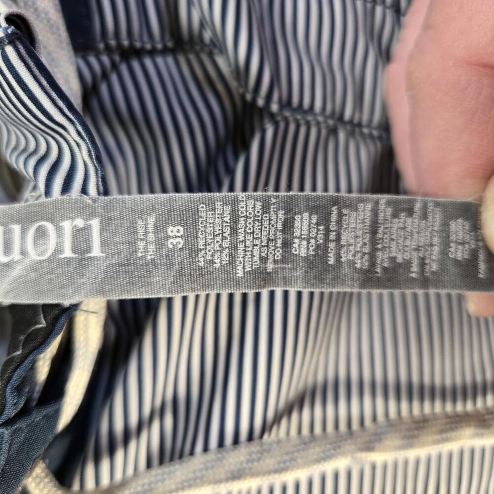 Vuori Cruise Boardshorts Mens 38 Blue Stripe Performance Swim Trunks - READ - Picture 7 of 9